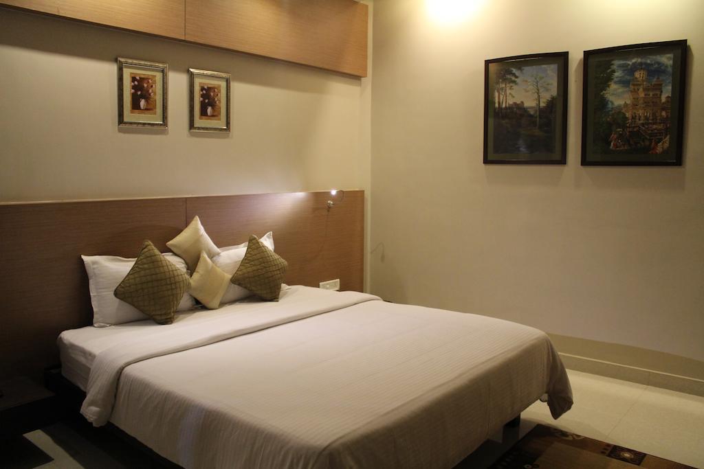 Dibrugarh Club House Hotel Exterior foto