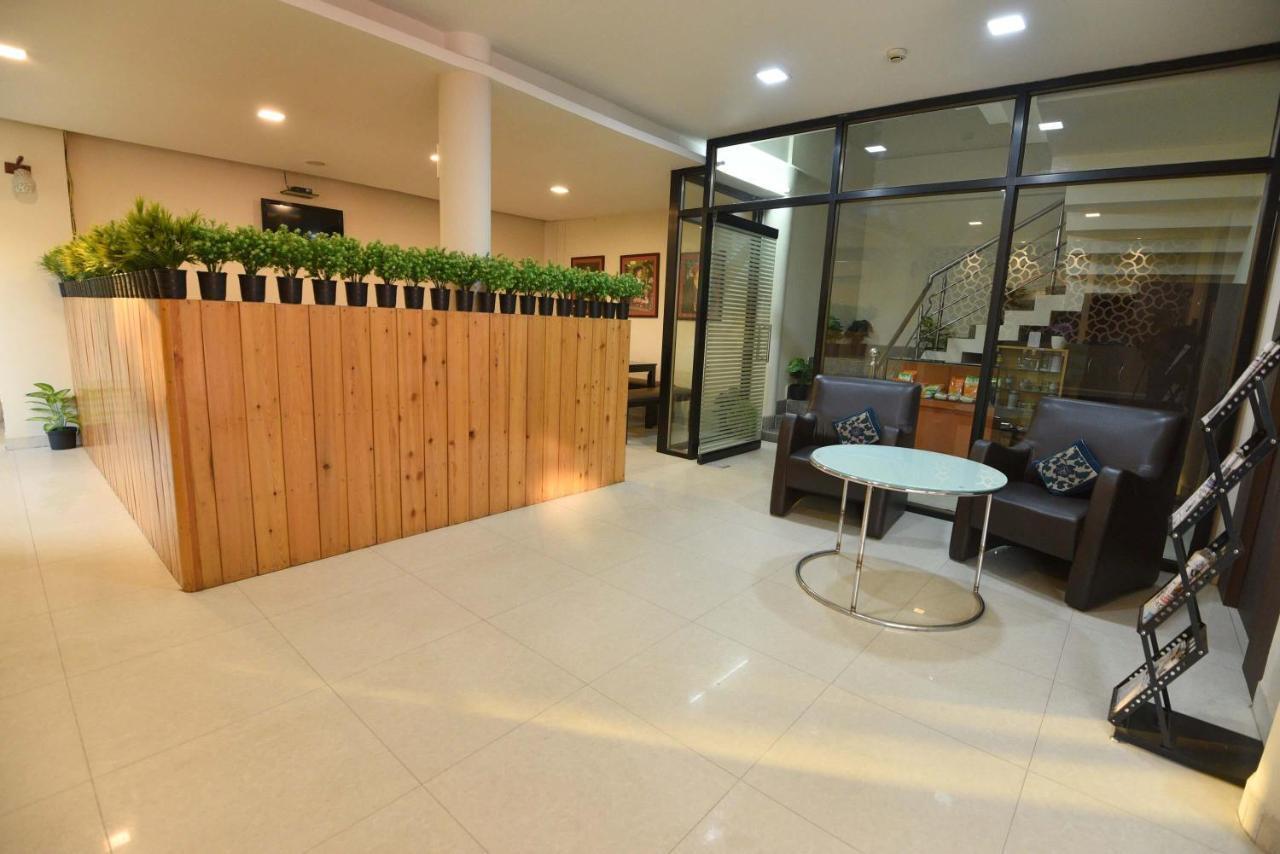 Dibrugarh Club House Hotel Exterior foto